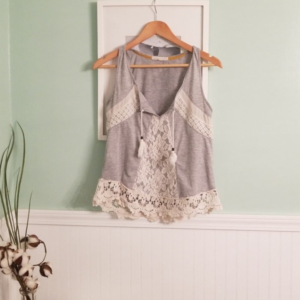Hint of mint Grey‎ lace tank SMALL